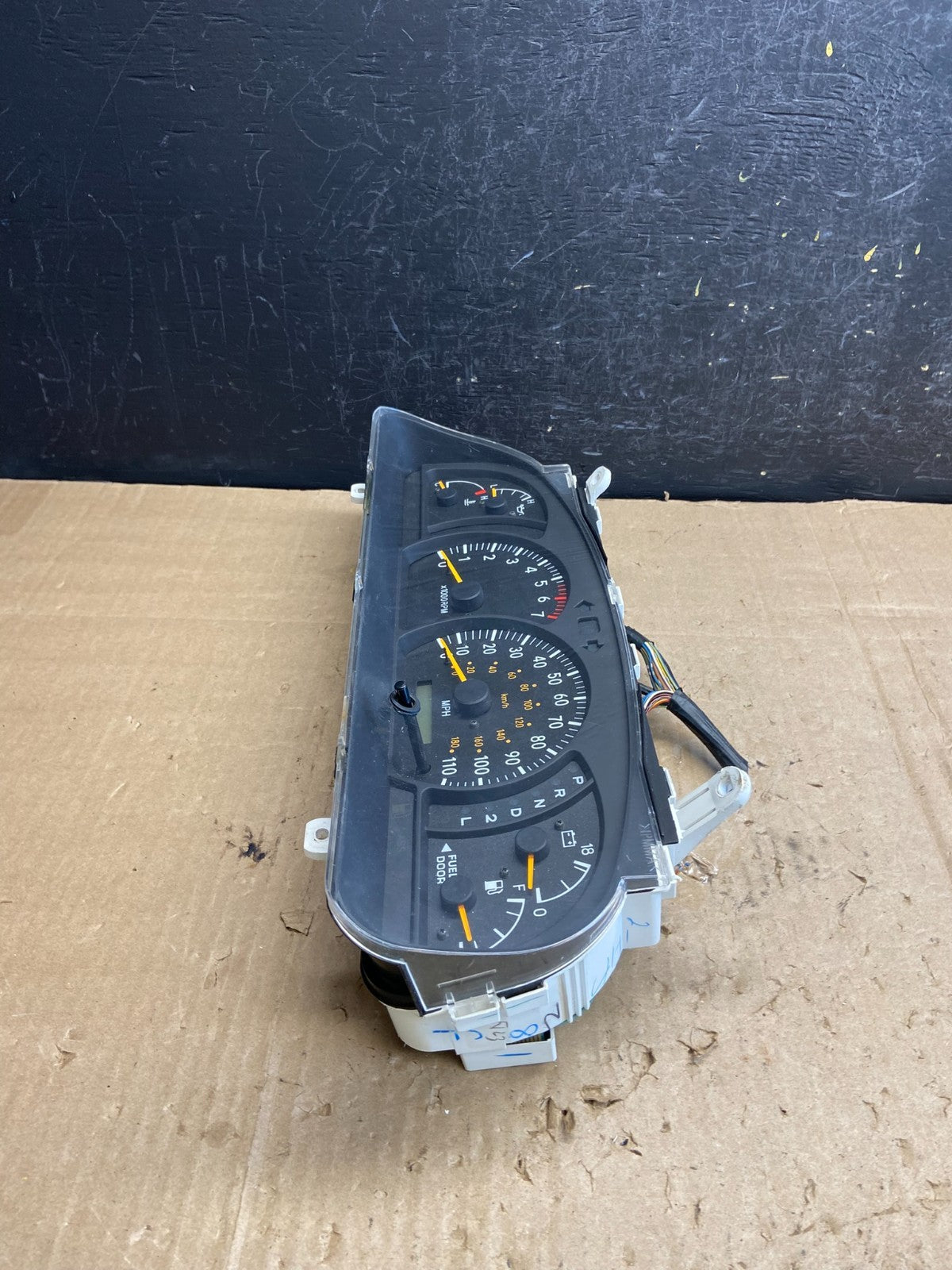 2000 2001 2002 Toyota Tundra Speedometer Cluster Gauge AE1872 DG2
