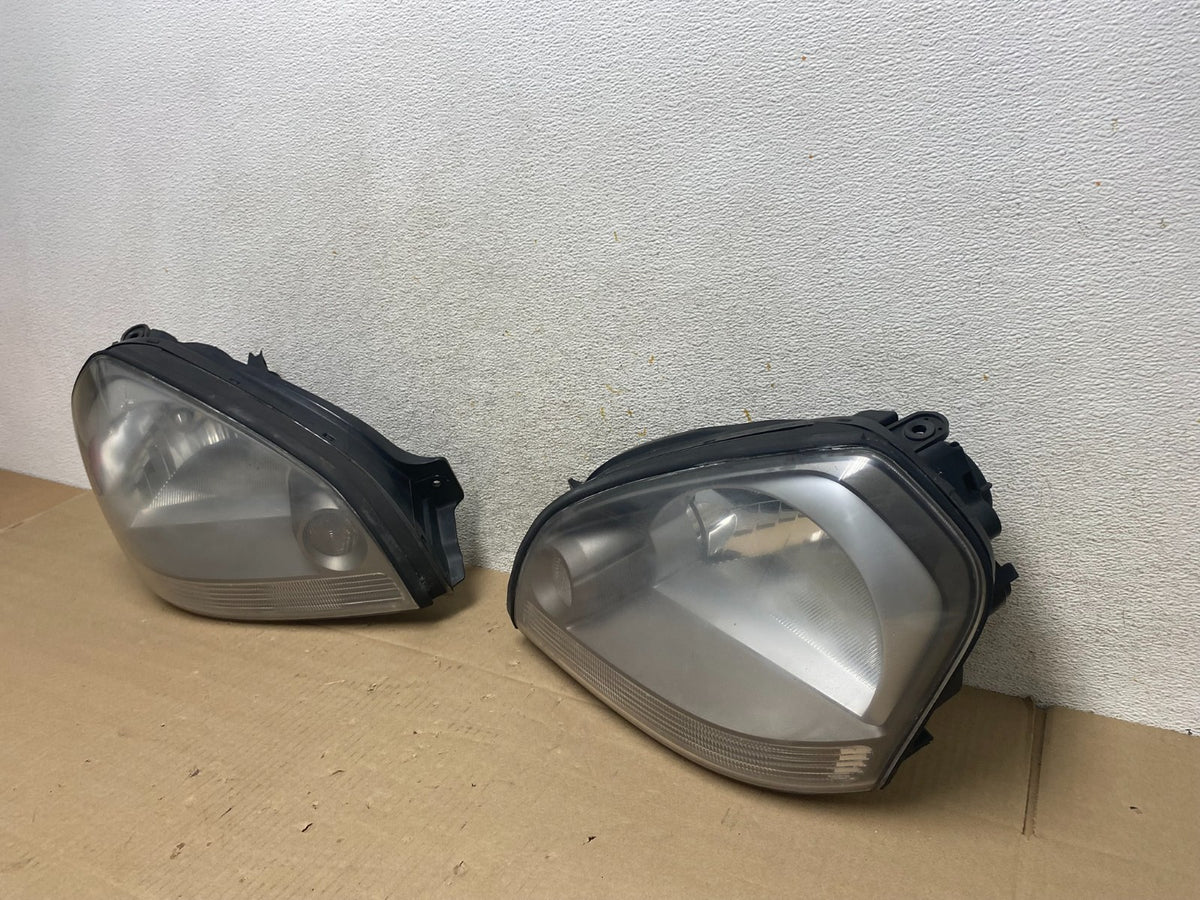 2005 to 2008 Hyundai Tucson Left+Right Side Headlights AI1434 DW1