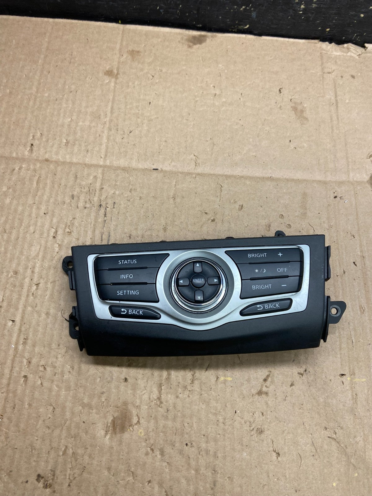 2009-2014 Nissan Murano AM FM Radio CD Control Panel Y5245 DG0
