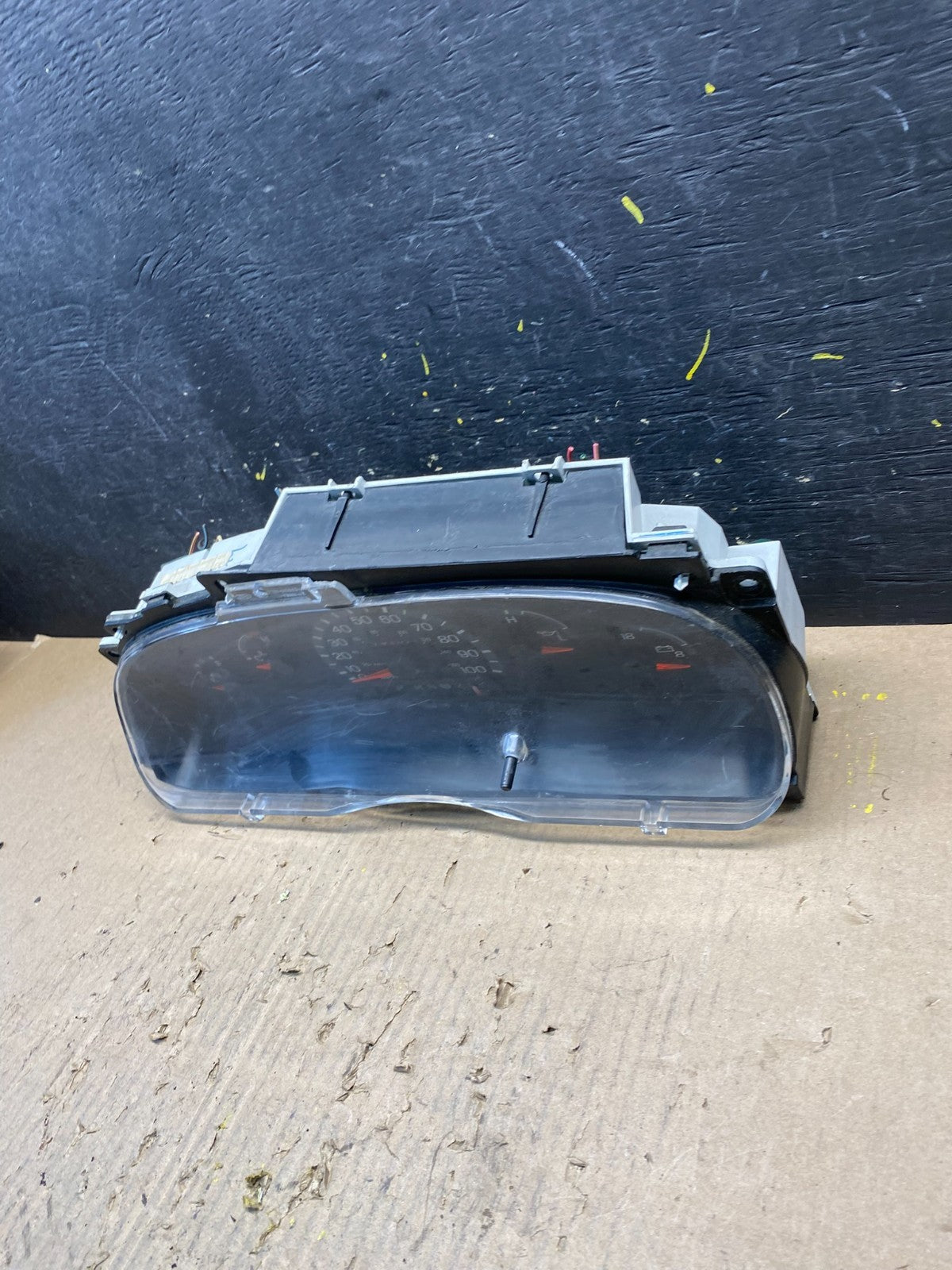 1997 to 2002 Ford Econoline E250 E350 Van Speedometer Instrument Cluster t16572