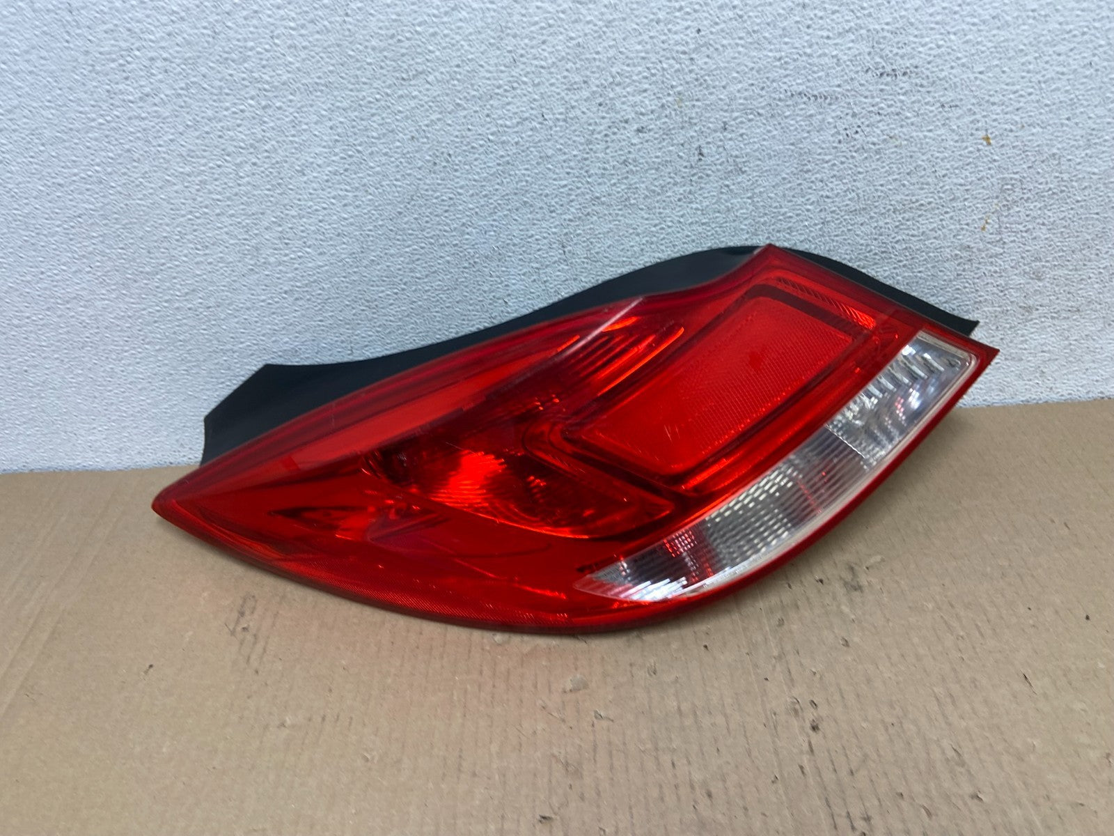 2011 2012 2013 Buick Regal Left Driver LH Side Tail Light AE9517 DW0