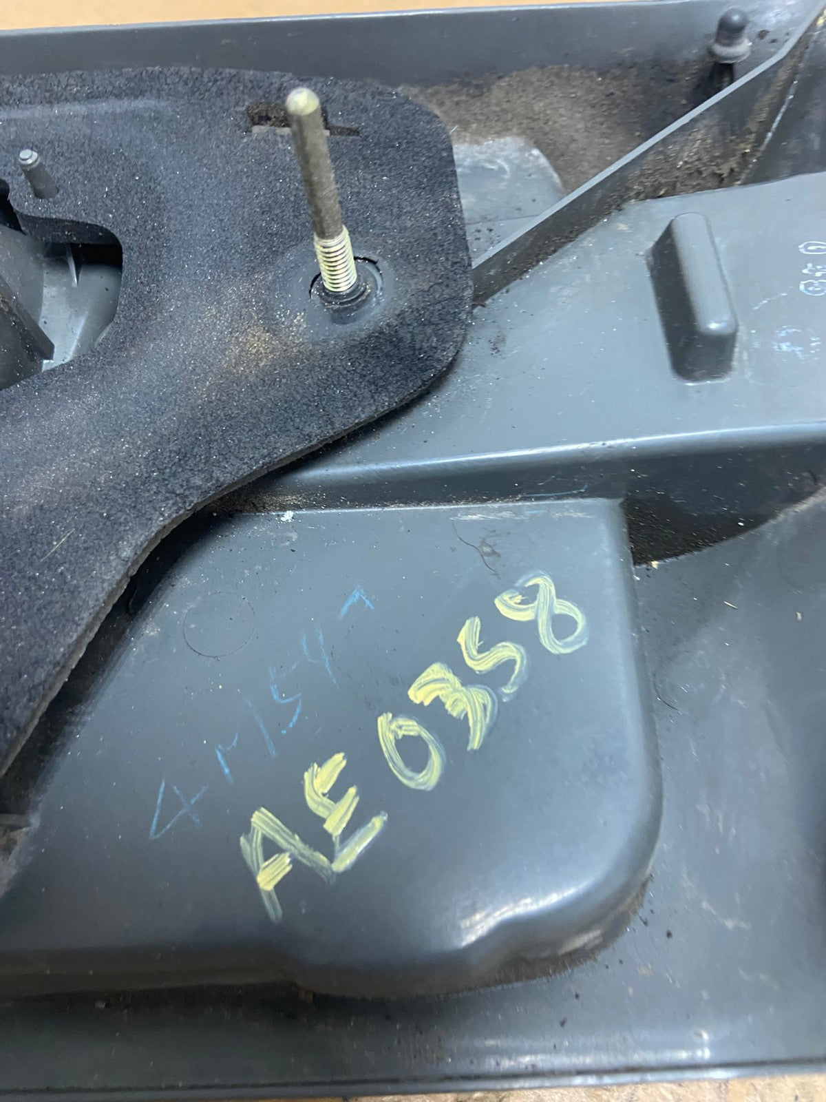 2000 2001 Lexus ES300 Inner Left Driver LH Side Tail Light AE0358 LK6