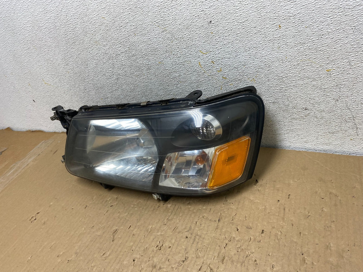 2003 - 2004 Subaru Forester Left Driver LH Headlight Halogen AH2848 DW2