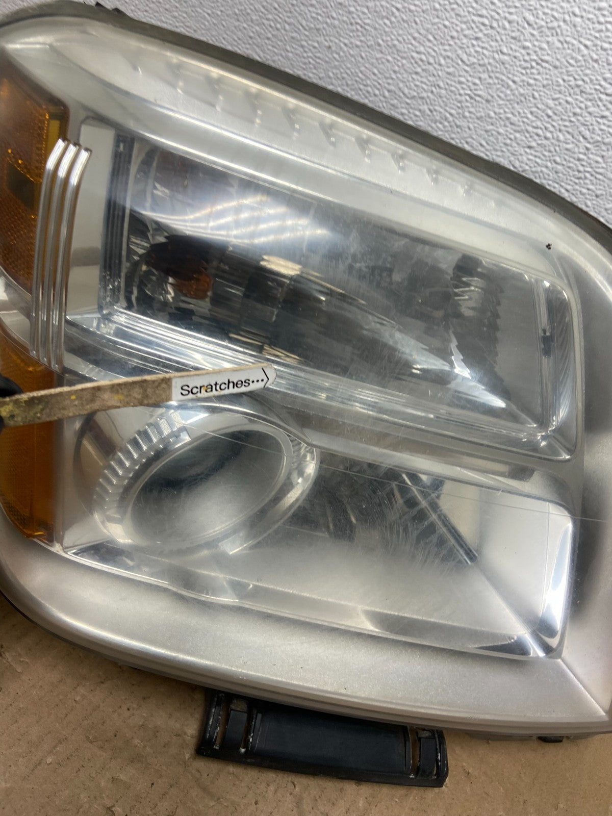 2010 to 2015 GMC Terrain Halogen Passenger Right Rh Side Headlight Oem AB6558 DW3
