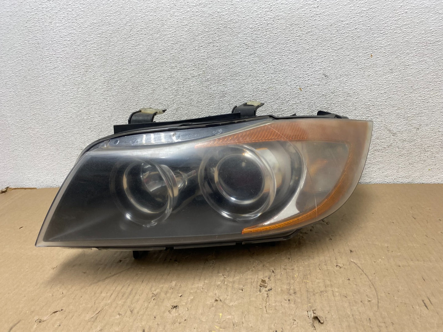 2006 to 2008 BMW 3 Series Left Driver LH AFS Xenon HID Headlight AG8060 DW0