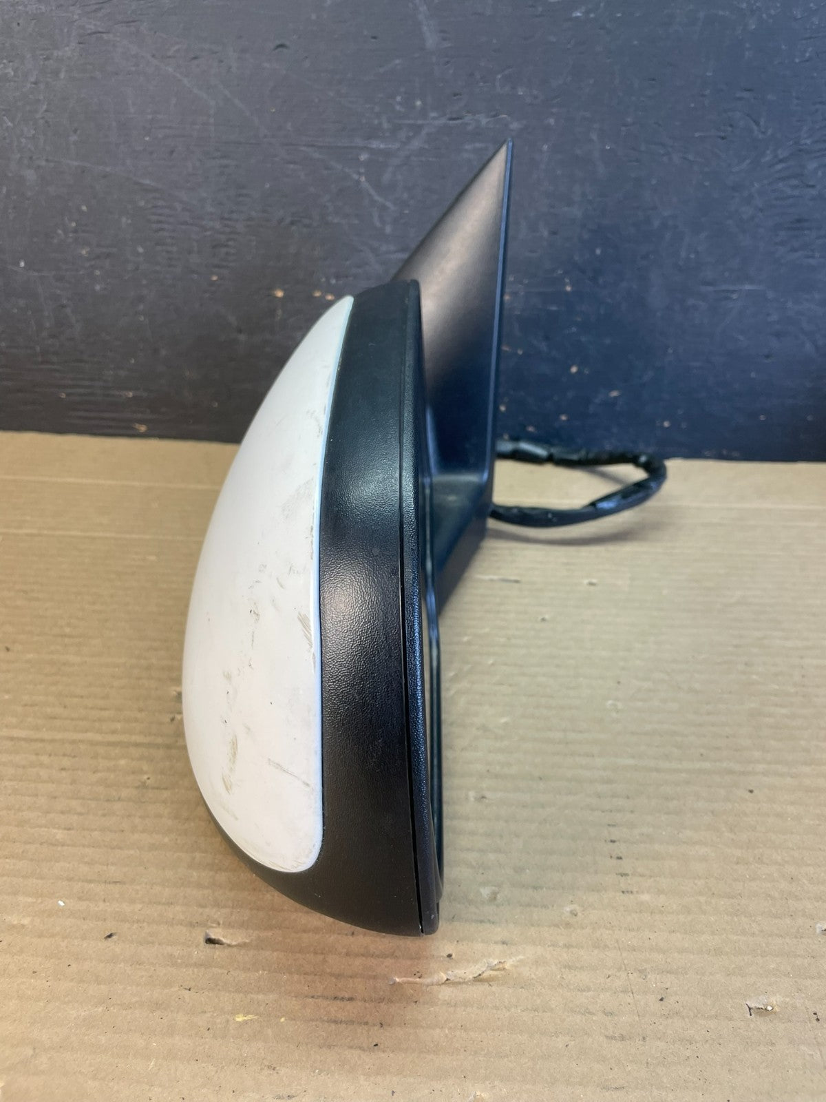 2003-2006 Chevrolet Tahoe Suburban Left Driver LH Turn Door Mirror AE8645 DW9