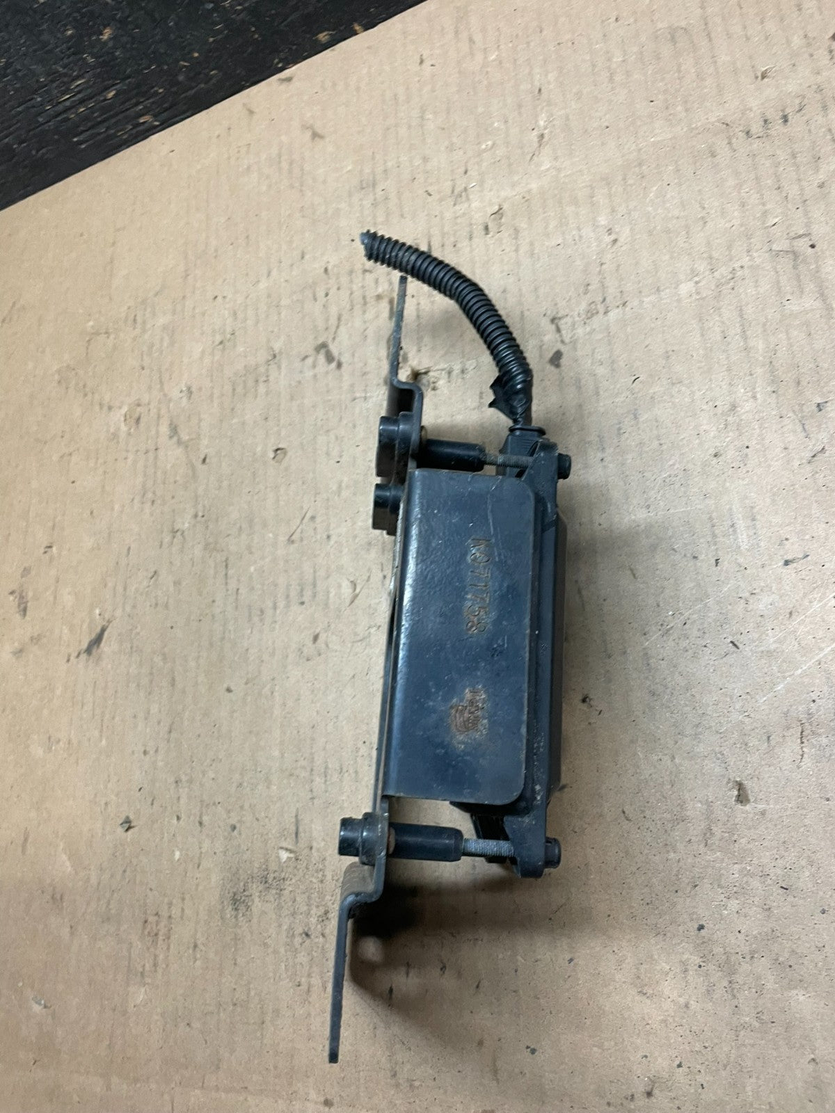Bendix Paccar K096653H001 Wingman Front Radar Anti Collision Module AA2334 DG3