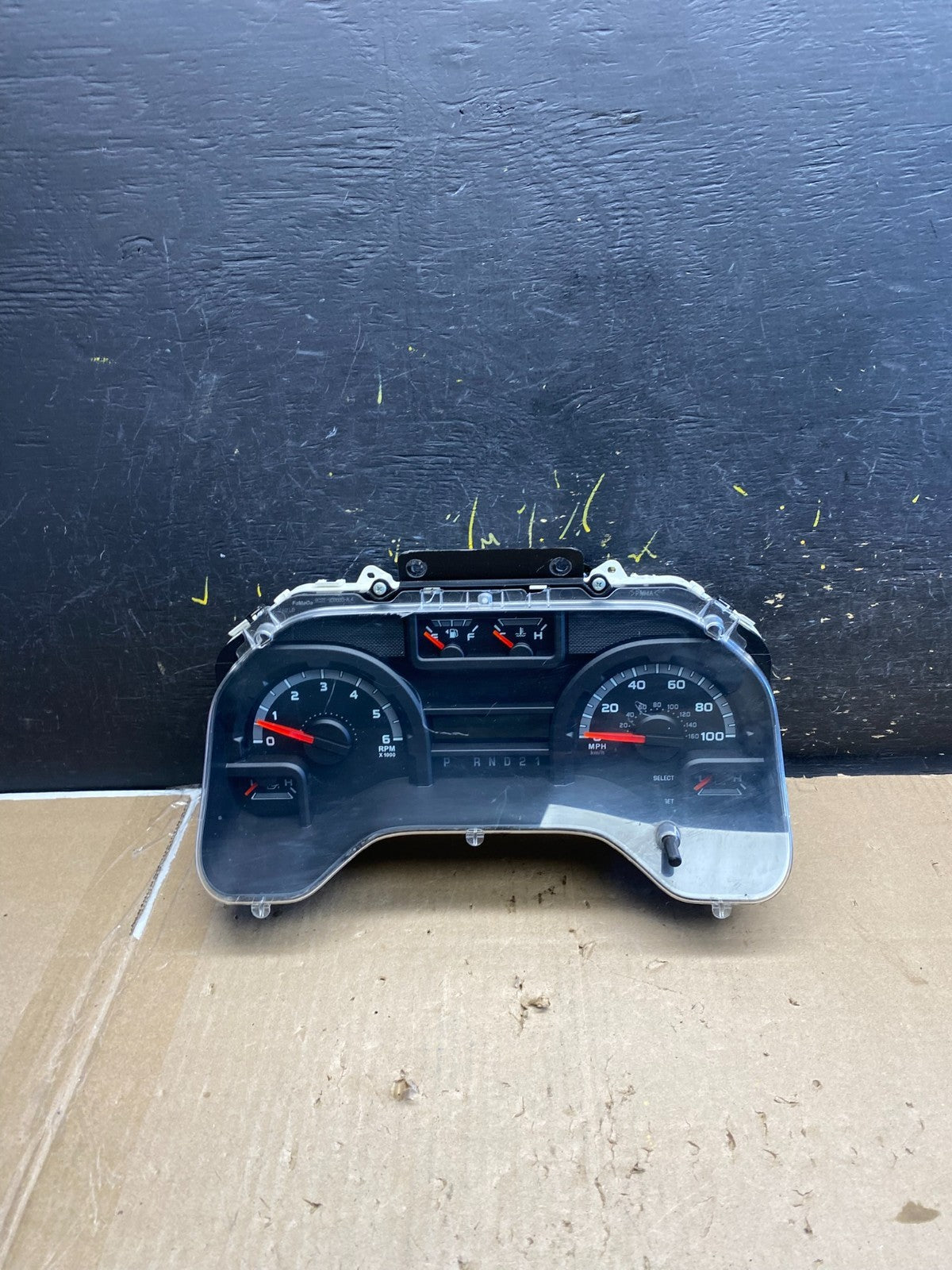 2011 Ford E150 VAN Gauge Speedometer Cluster bc2t-10849-ad AB2101 DG0