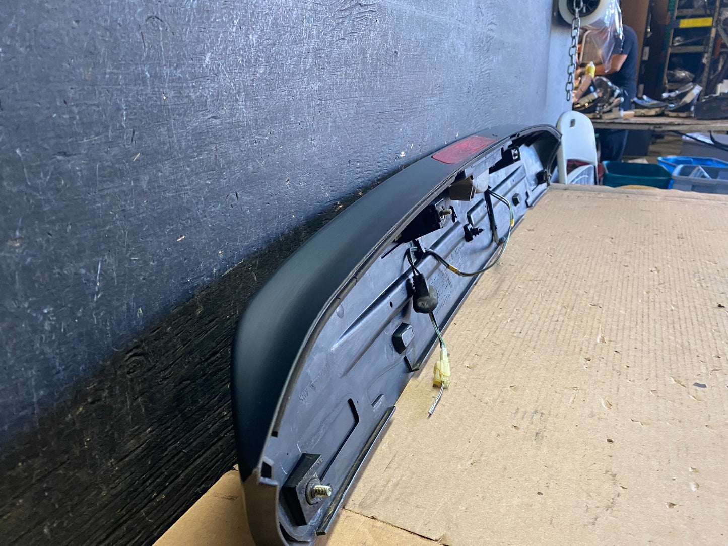 1999 to 2004 Honda Odyssey Rear Trunk Spoiler Gate Oem s1452 DG8