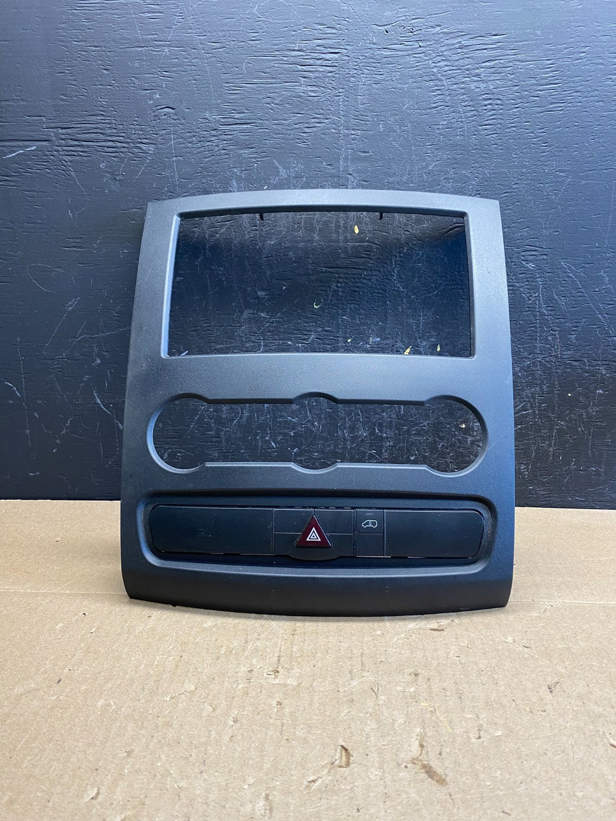 2007-2018 Mercedes Dodge Sprinter Center Console Radio Instrument Panel ac6352 D0