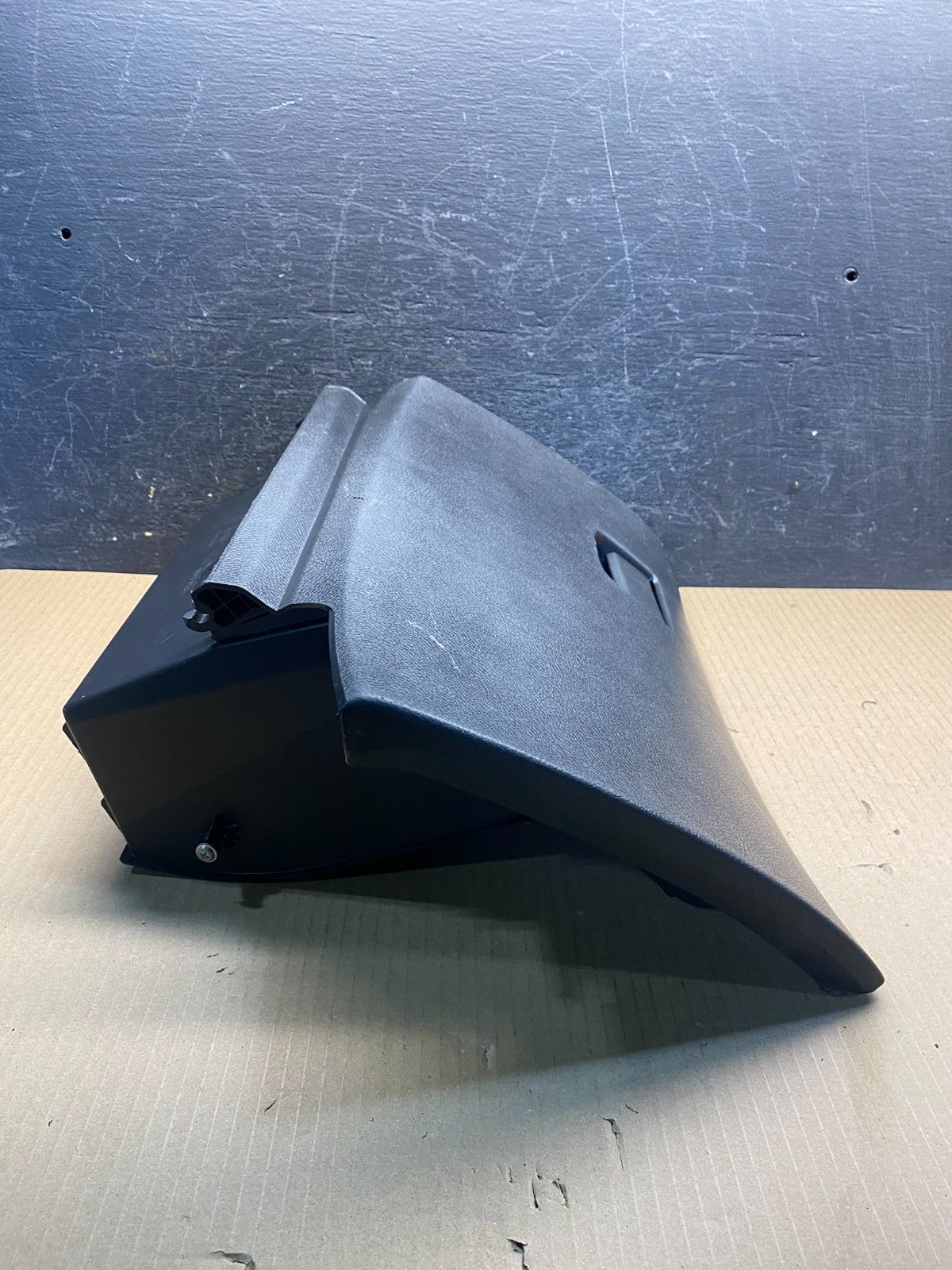 2017 2018 2019 Nissan Rogue Glove Box Compartment AH7428 DG4