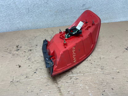 2003-2004 Infiniti G35 Left Driver Lh Side Tail Light Oem AA9791 LK4