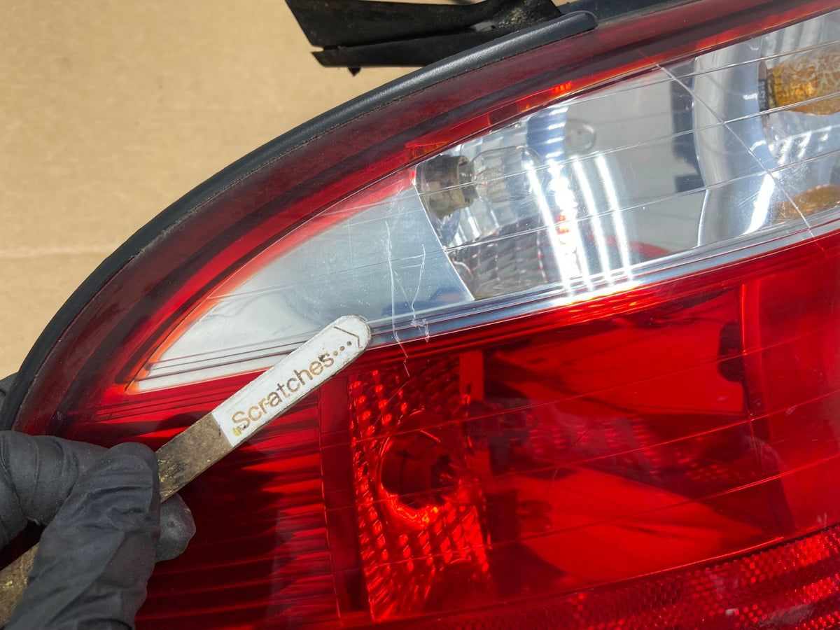 2004 2005 Mercury Sable Left Driver Side Tail Light AH7732 LK3