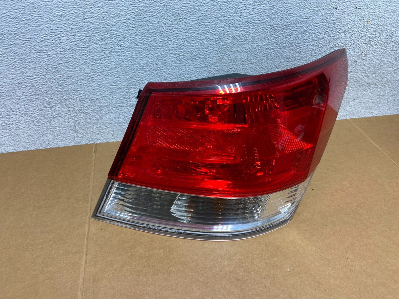 2010 to 2014 Subaru Legacy Right Passenger Rh Side Tail Light AD8868 DW2