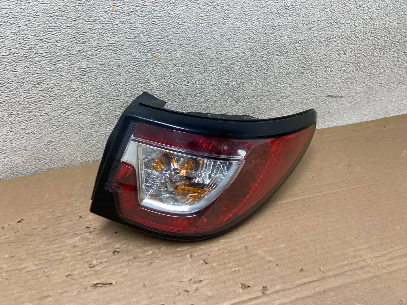2013 to 2017 Chevrolet Traverse Right Passenger RH Side Tail Light Oem AB1461 LK0