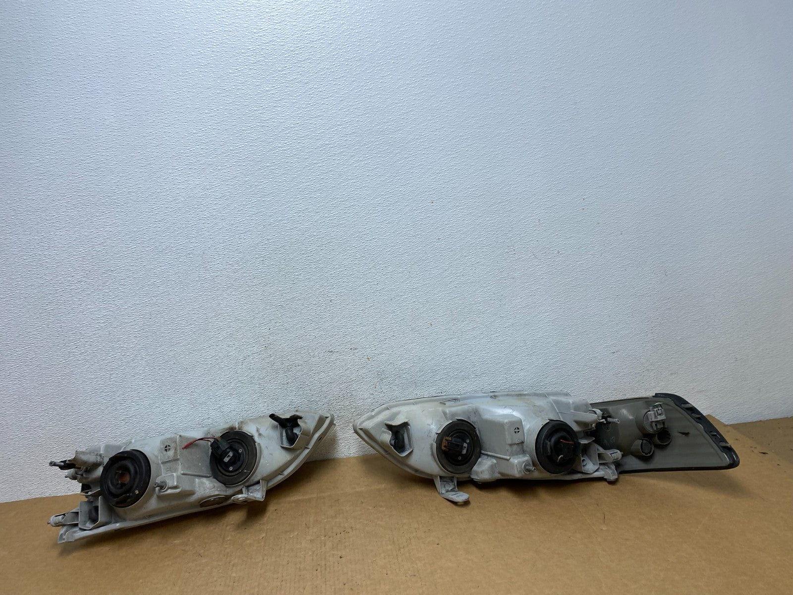 1997-2001 Lexus Es300 Left+Right Headlights Halogen AD4584 DW7