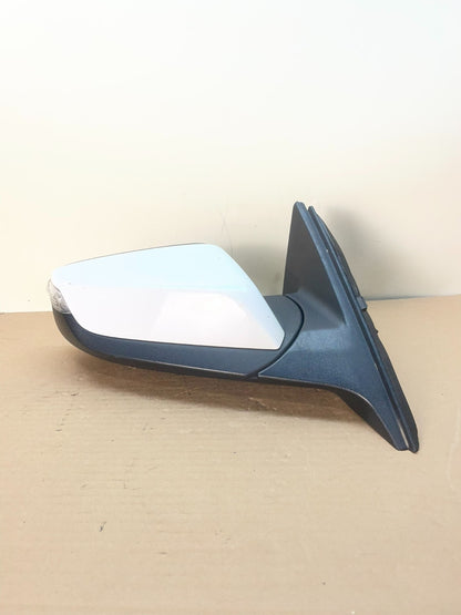 2016 to 2018 Chevrolet Malibu Right Passenger Turn Signal Door Mirror ah8806 DG0