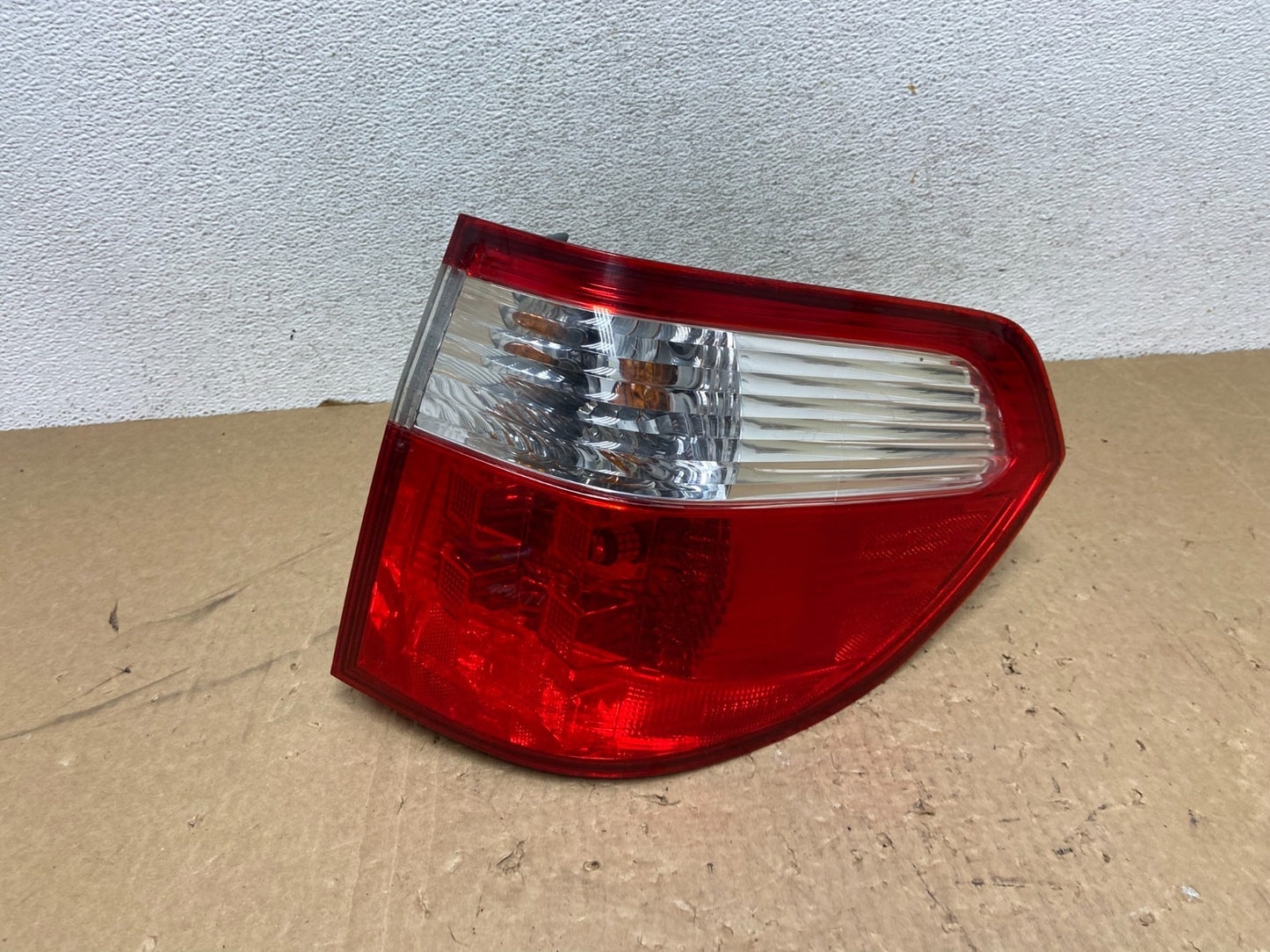 2005 2006 2007 Honda Odyssey Right Passenger RH Side Tail Light AG1138 LK0