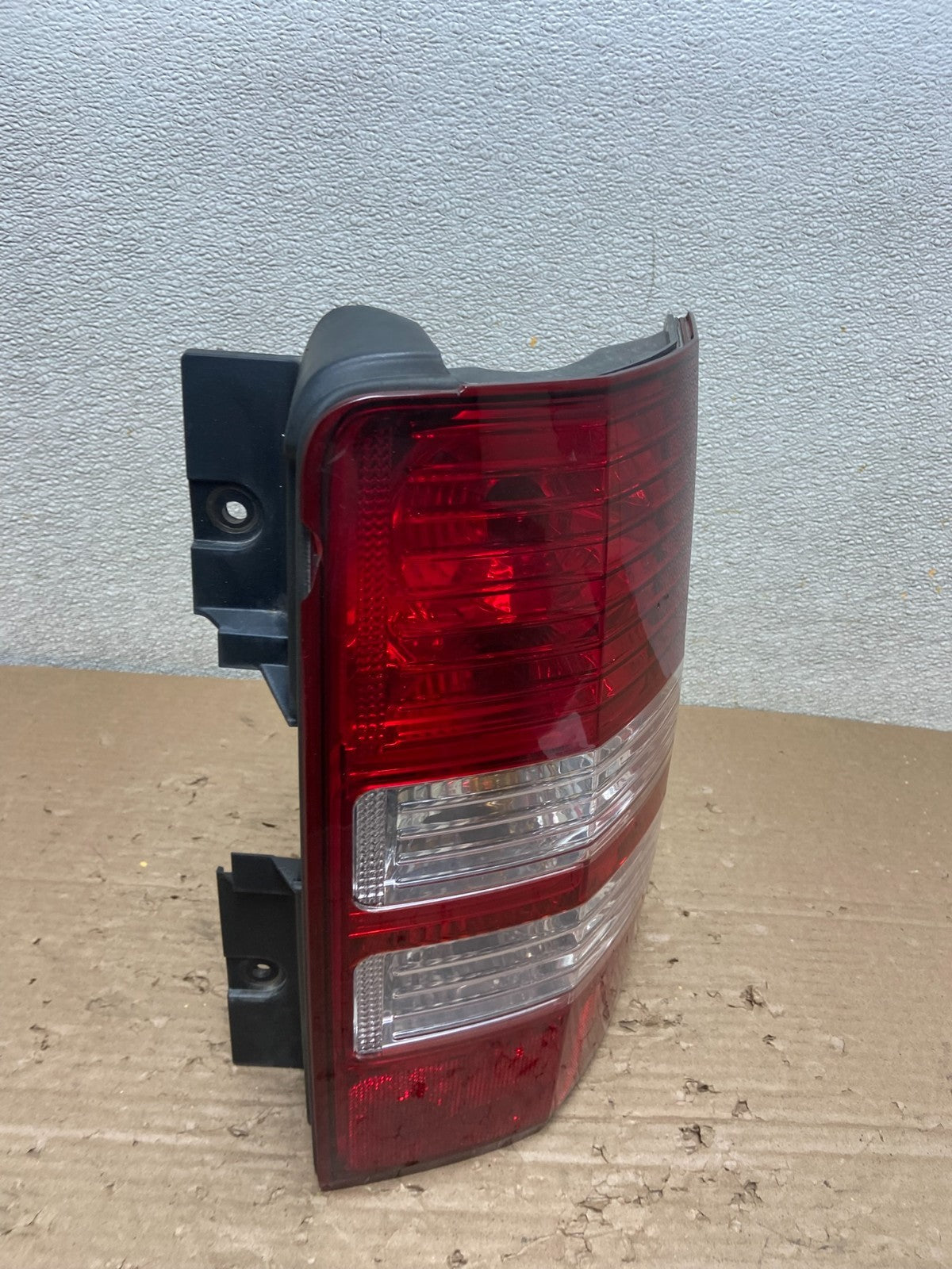 2008 to 2012 Jeep Liberty Right Passenger RH Side Tail Light OEM AB1623 DW2