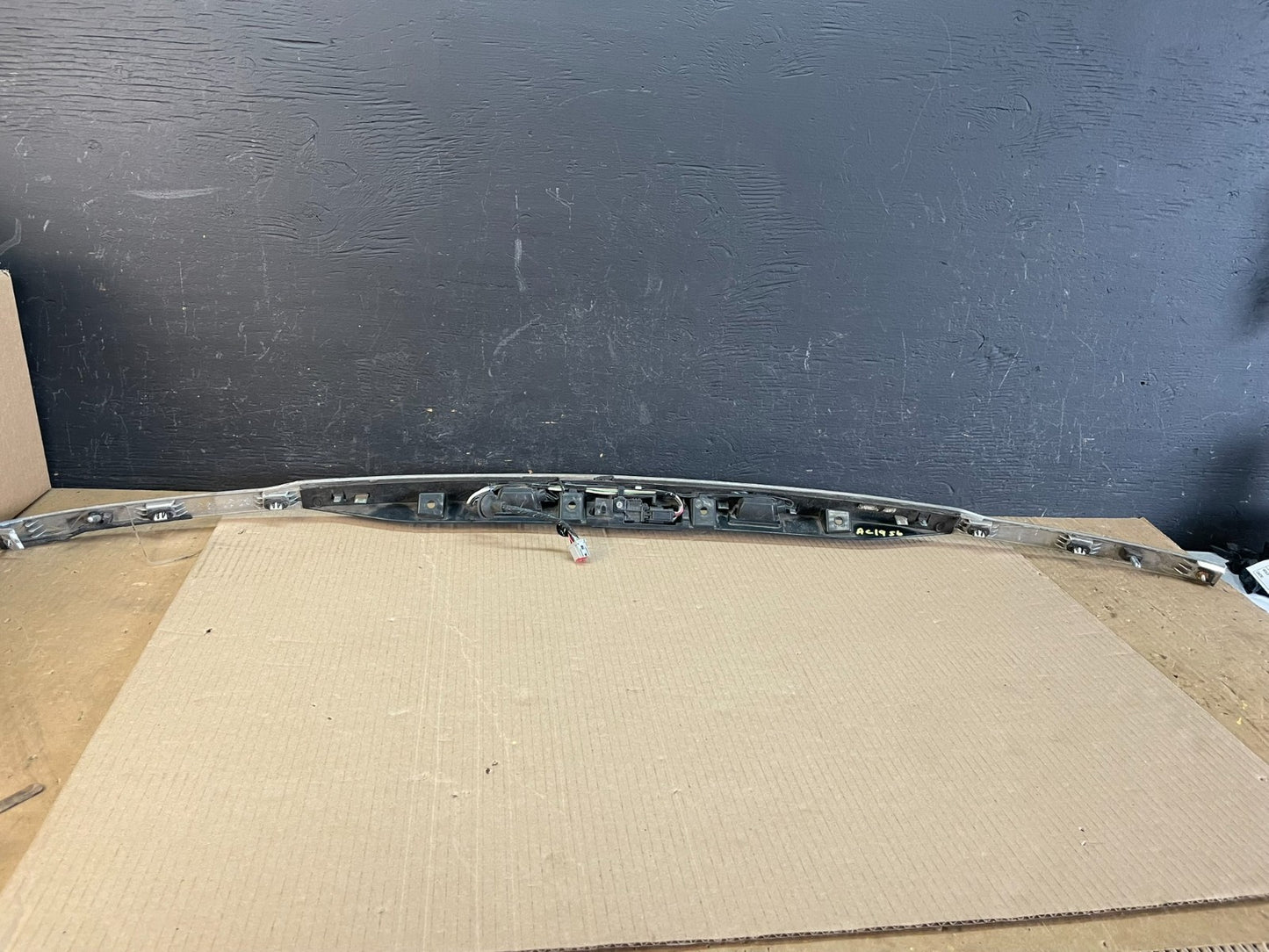 2011 to 2014 Ford Explorer Rear Tailgate Gate Trim Molding With Camera AC1956 DG5