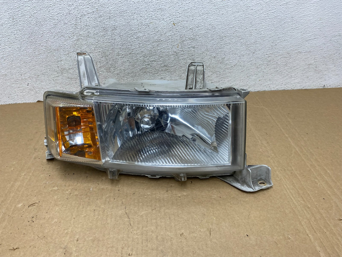 2004 2005 2006 Scion XB Right Passenger RH Halogen Headlight AF9951 DW0