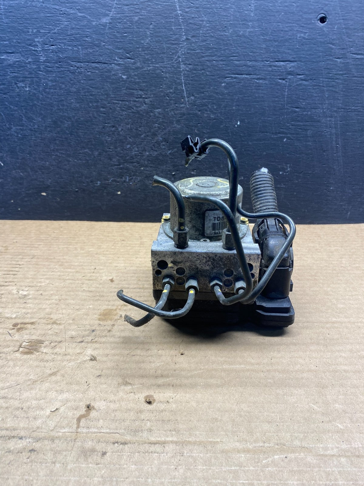 2012 - 2016 Nissan Leaf ABS Anti Lock Brake Pump Module AF7574 DG4