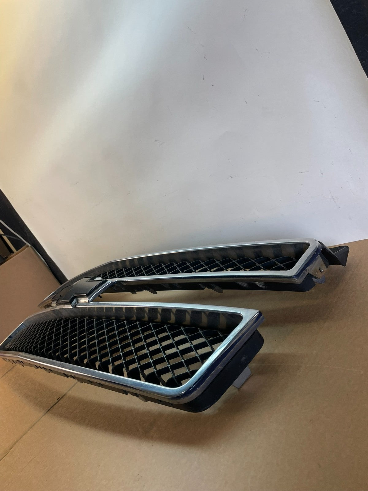 2007 to 2014 Chevrolet Tahoe Suburban Lower Upper Grill Grille Set AH6053 DG1