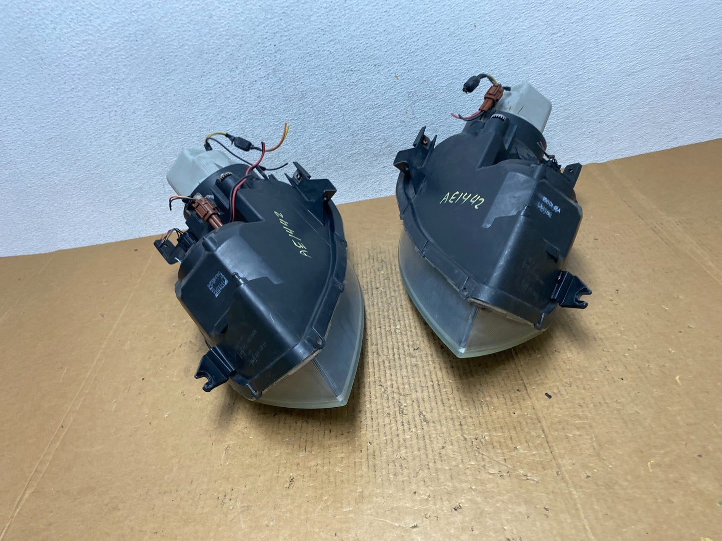 2005 to 2006 Nissan Altima Left+Right Set Halogen Headlights AE1442 DW8