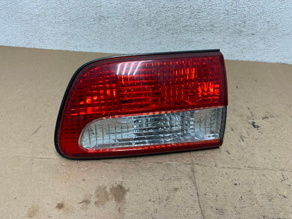 2001 - 2003 Toyota Sienna Right Passenger Rh Side Inner Tail Light AF5059 LK0