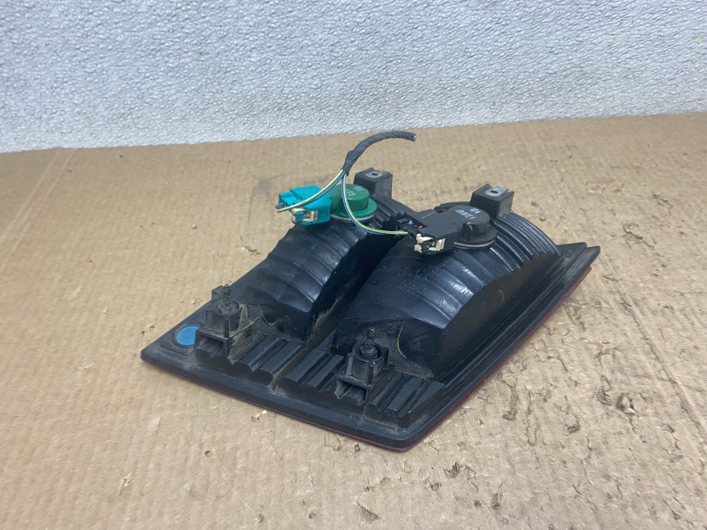 NO LED 2009-2011 Dodge Journey Right Passenger side Tail Light Inner Oem W75706