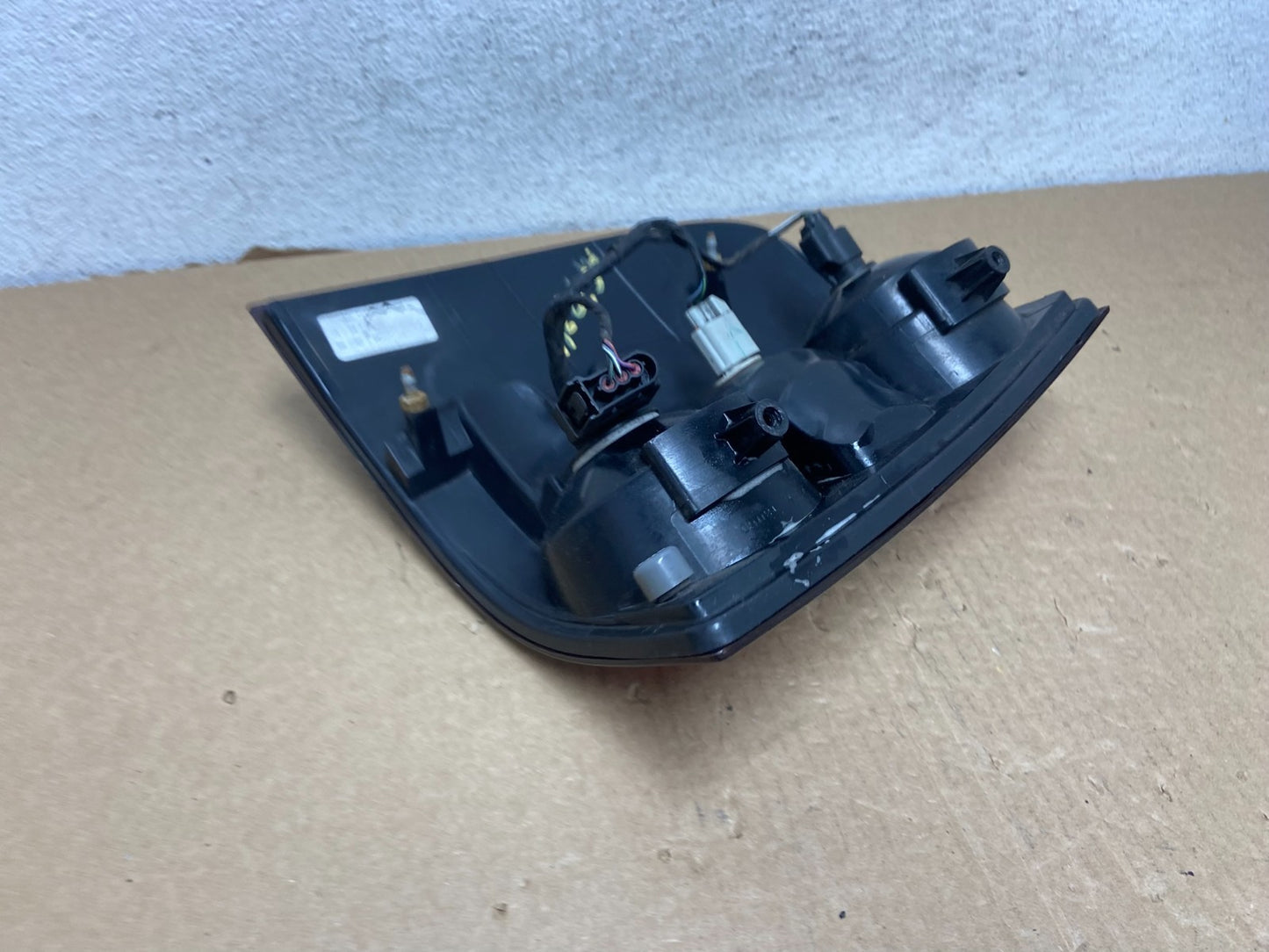 2006 to 2010 Ford Explorer Right Passenger Side Tail light AF7334 DW4