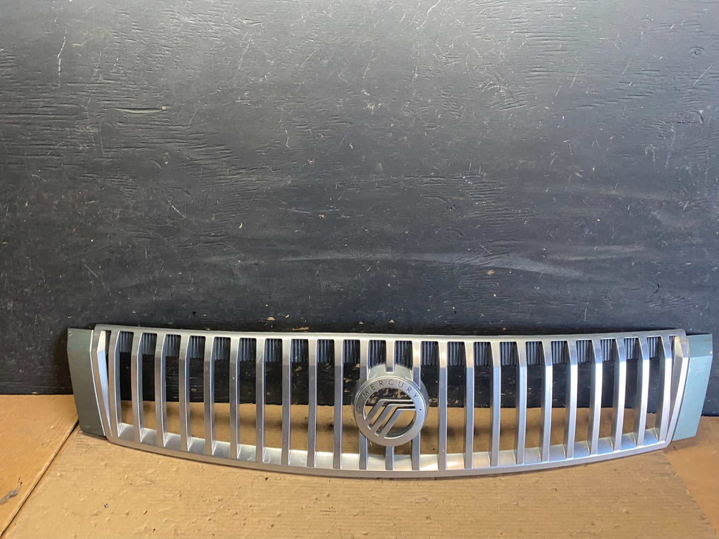 2005 2006 2007 Mercury Montego Front Upper Grill Grille Oem S3318 DG0