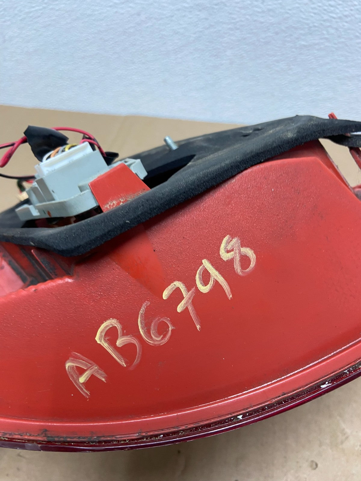 2006 to 2008 Toyota Yaris Hatchback Right Passenger RH Tail Light Oem AB6798 DW7