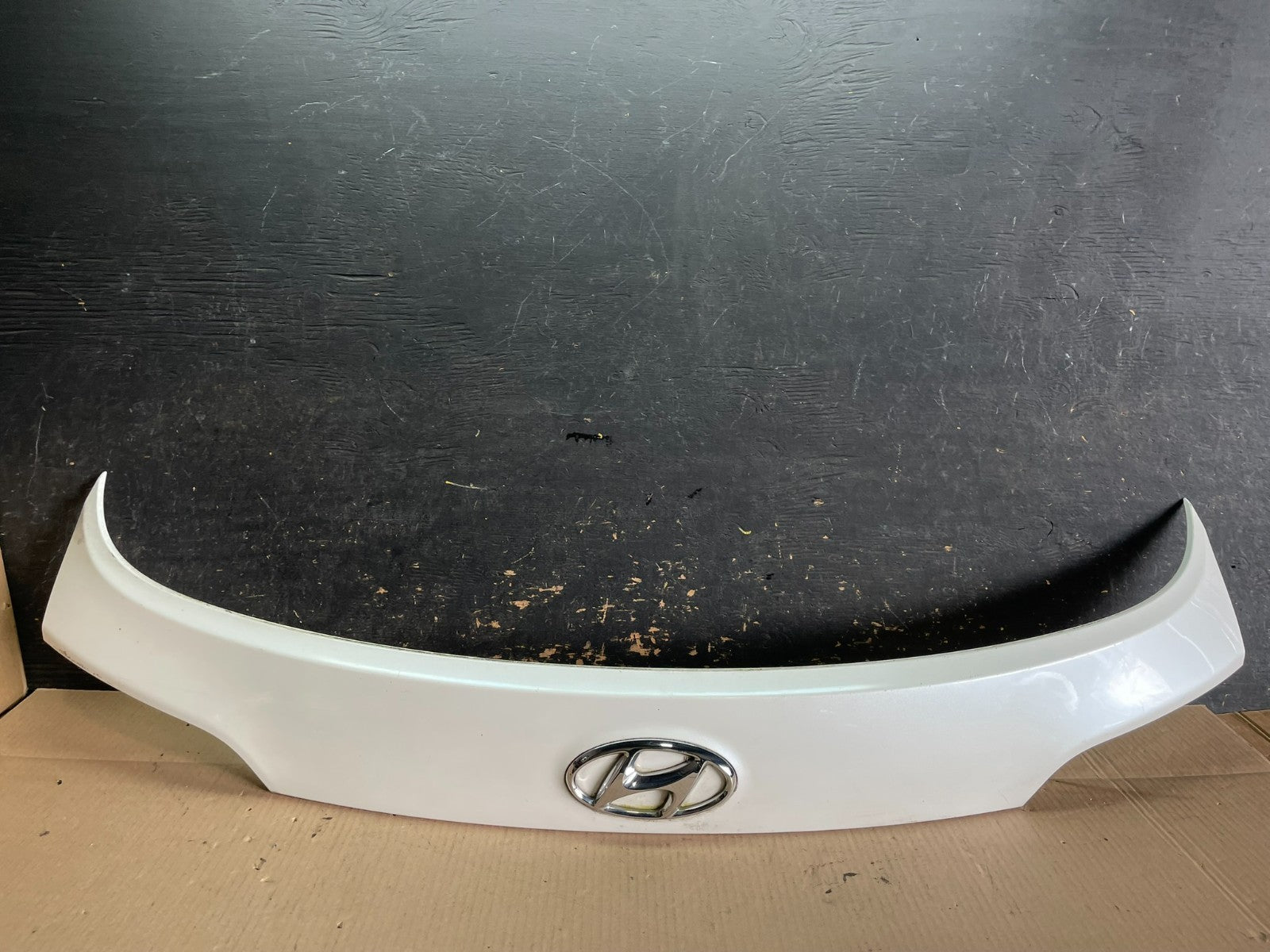 2013-2017 Hyundai Santa Fe Rear Trunk Hatch Molding Trim Panel Camera Z8394 DG0