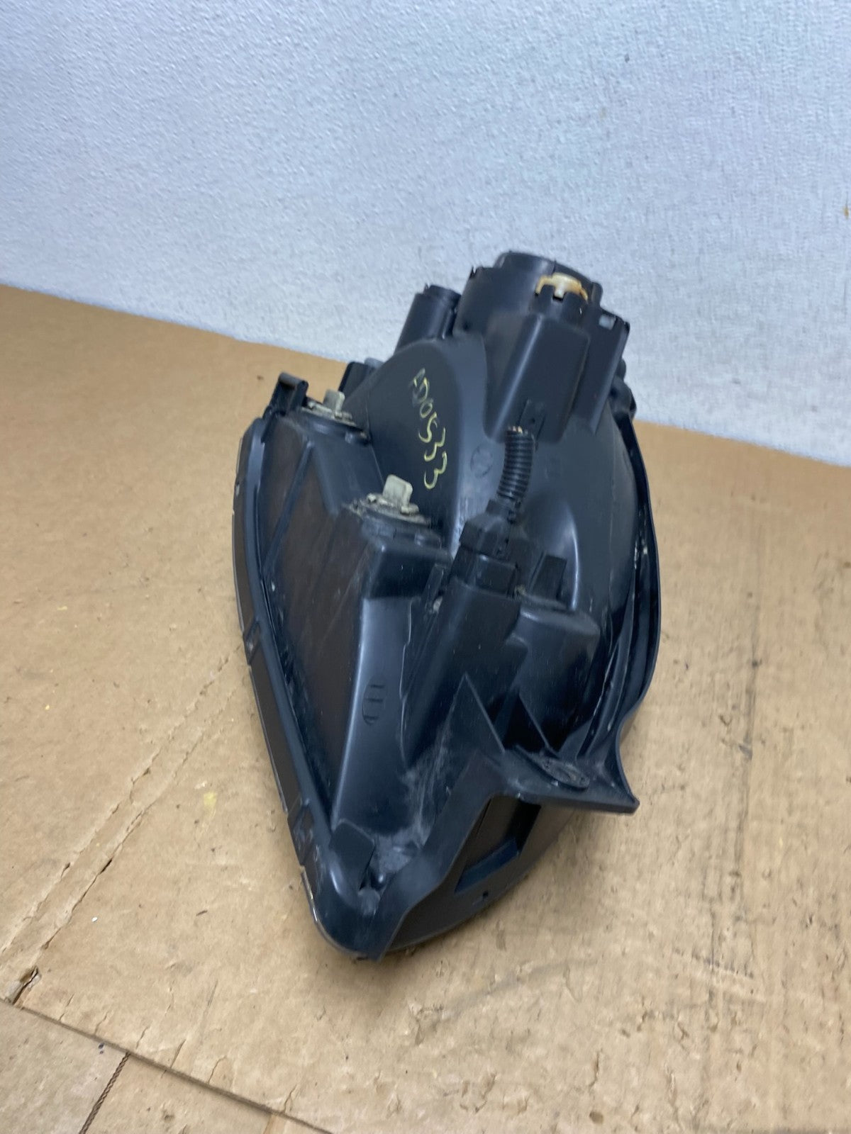 2005 to 2008 Hyundai Tucson Left Driver LH Side Headlight AD0533 DW8