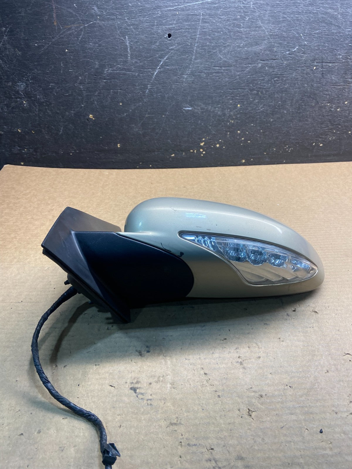 2008-2012 Buick Enclave Left Driver Heat Door Turn Sg Mirror OEM AA0619 MS3