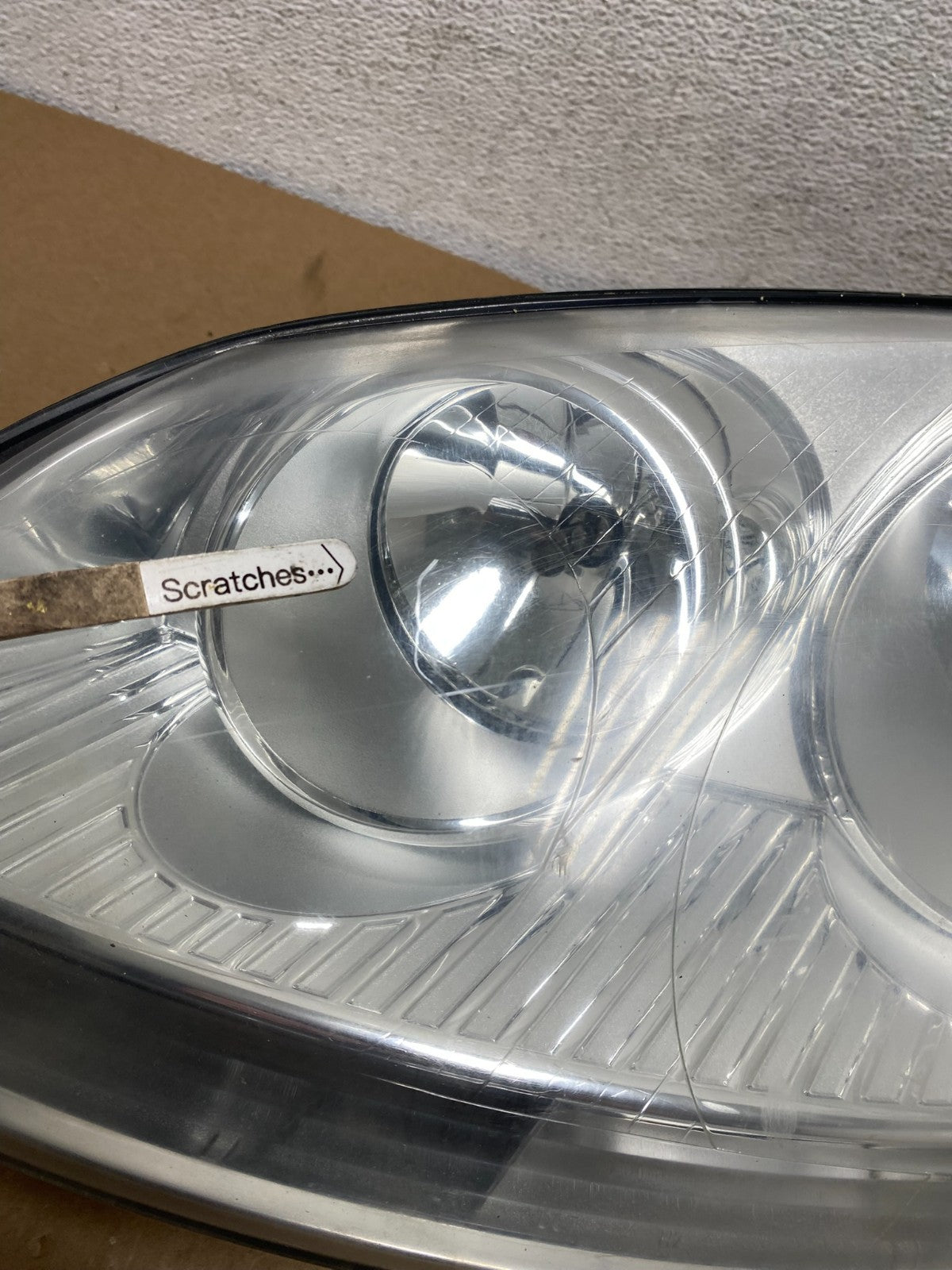 2005 to 2010 Volkswagen Jetta Left Driver LH Side Headlight Halogen AD8138 DW3