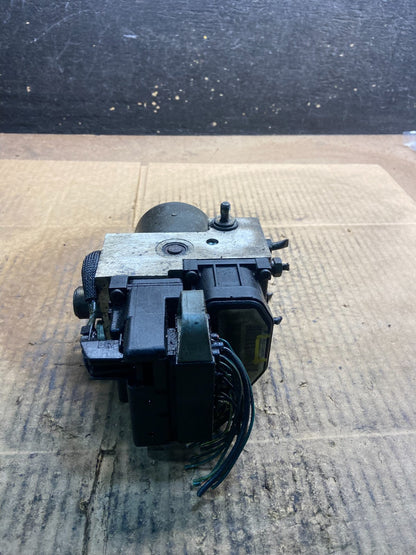 2004 2005 Dodge Durango ABS Anti Lock Brake Pump OEM y4388 DG3