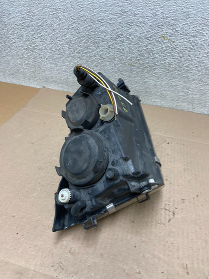 1998 to 2001 Volkswagen Passat Left Driver LH Side Headlight OEM Z3927 DW7