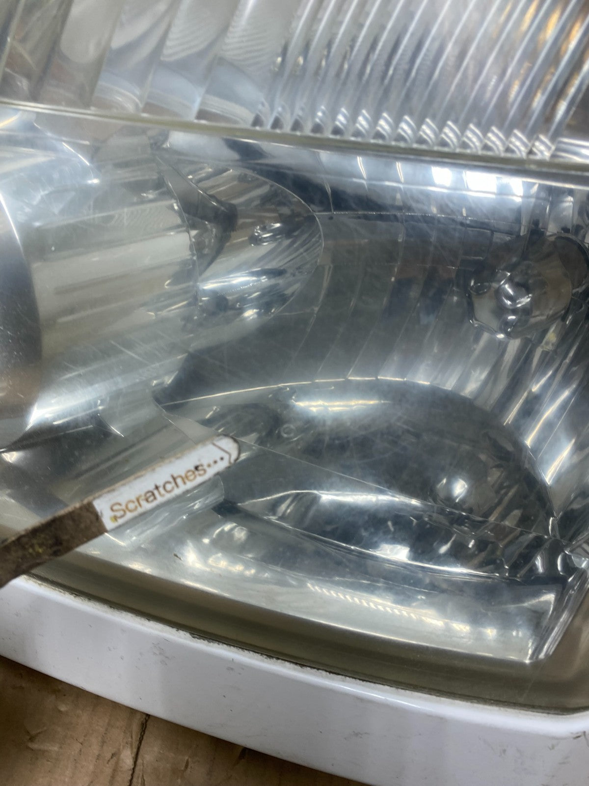 2004 to 2007 Nissan Armada Left+Right Side Set Headlights AI8168 DW4