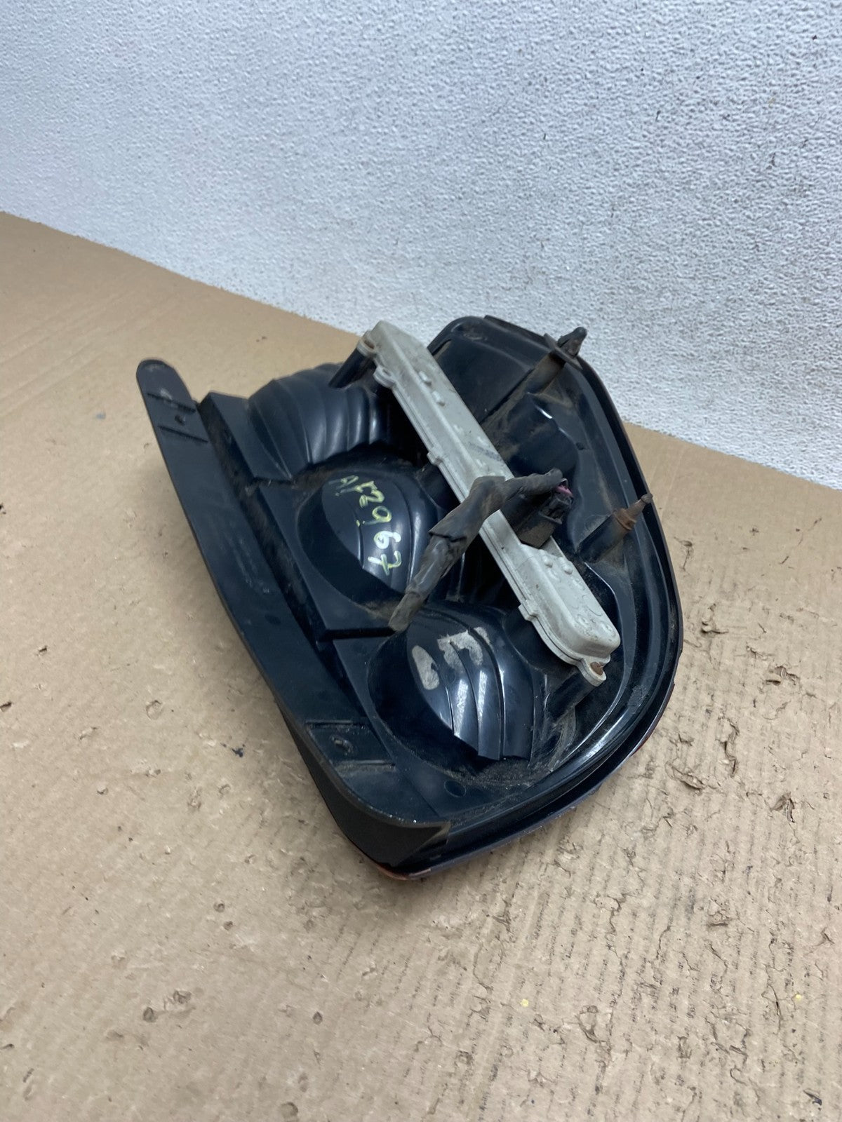 2002 to 2009 Chevrolet Trailblazer Right Passenger Rh Tail Light AF2967 LK8
