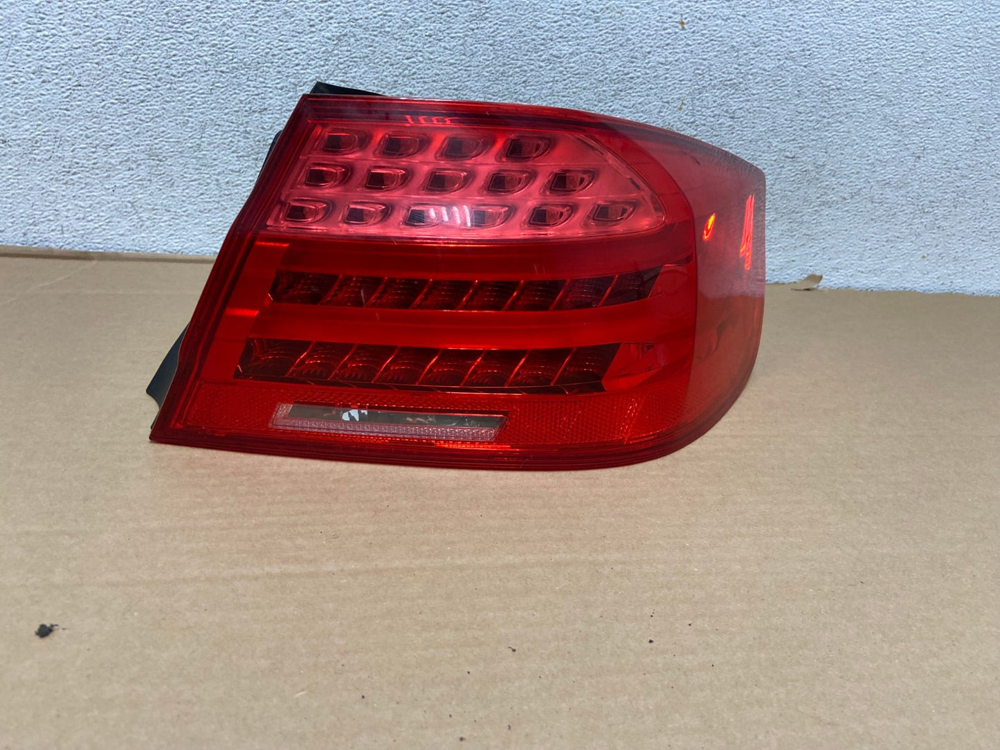 2011 2013 BMW 3 Coupe 328i 335i M3 E92 Right Passenger Tail Light AG9133 LK0