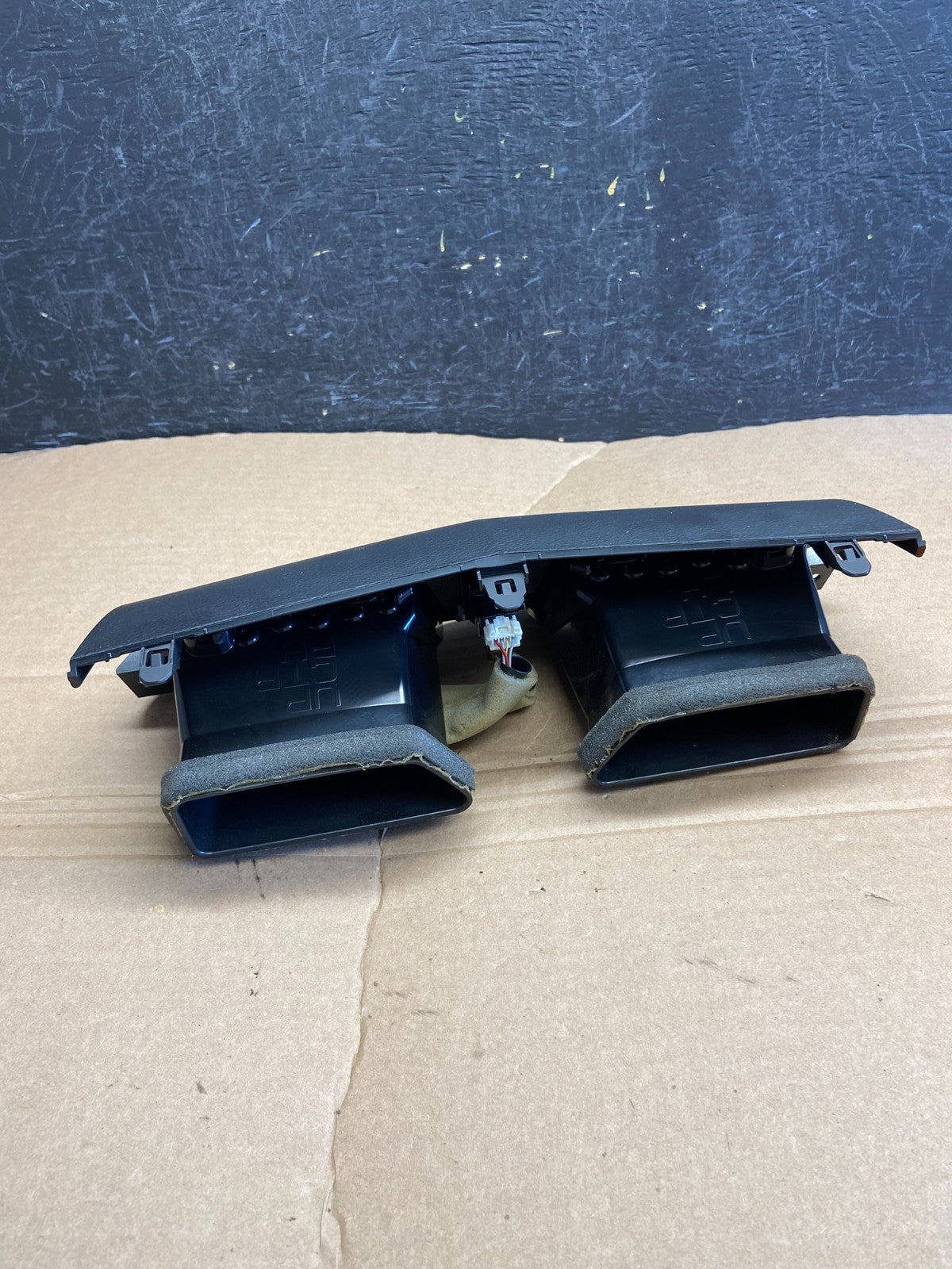 2016-2018 Nissan Altima Center Dash Vents Ac Air Vent Trim Panel Bezel AF1793 DG4