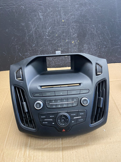 2015 to 2018 Ford Focus Center Radio Stereo Control Unit Trim ac9339 DG0