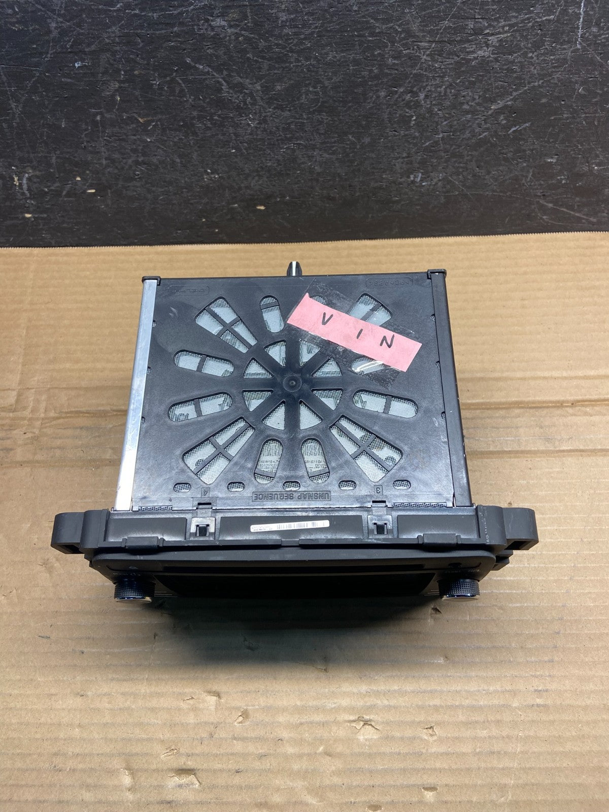 2013 to 2017 Chevrolet Traverse Am Fm Cd Player Radio Screen Display AE2546 DG3