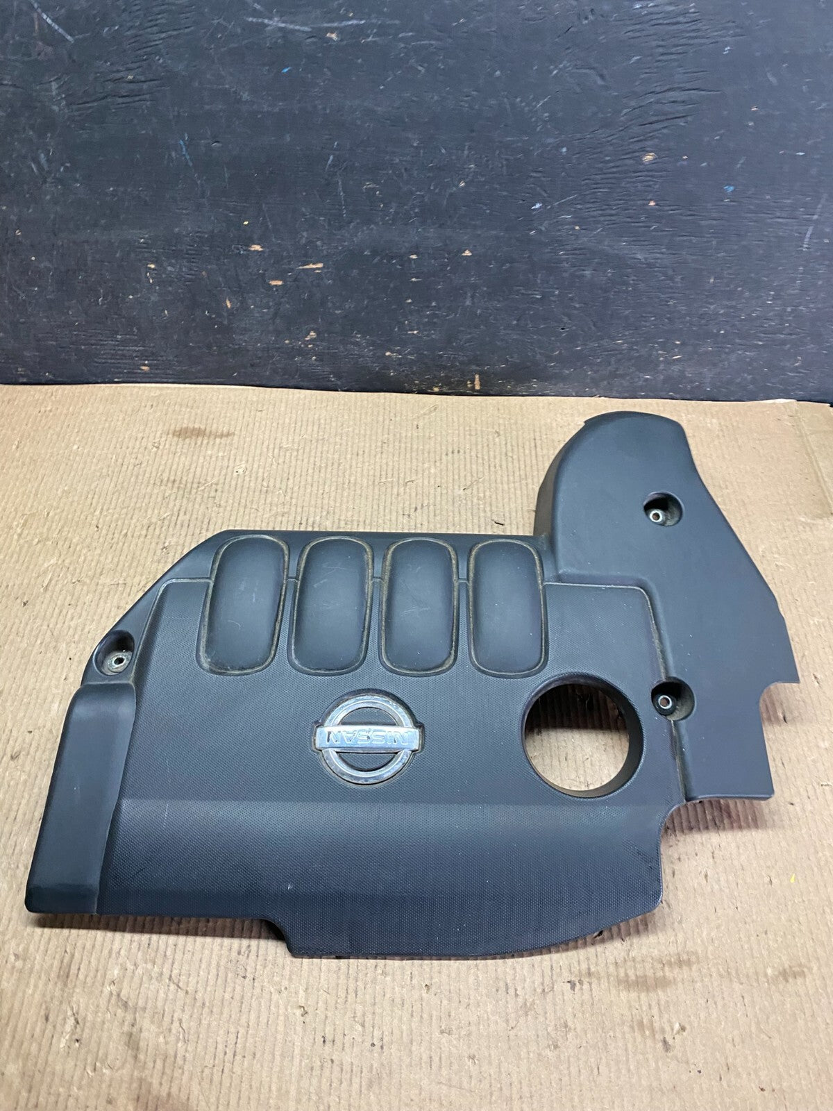2007 to 2013 Nissan Altima 2.5 L Engine Cover n8381 DG1