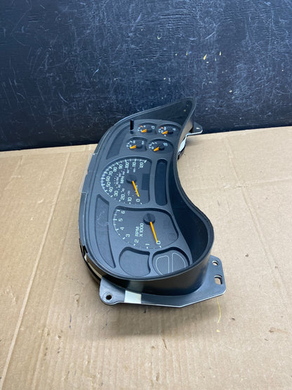 2003 to 2006 Chevrolet Silverado Yukon Cluster Gauge Speedometer AD2136 DG1