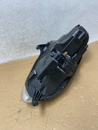 2005 to 2010 Volkswagen Jetta Left Driver LH Side Headlight Halogen AH8261 DW4