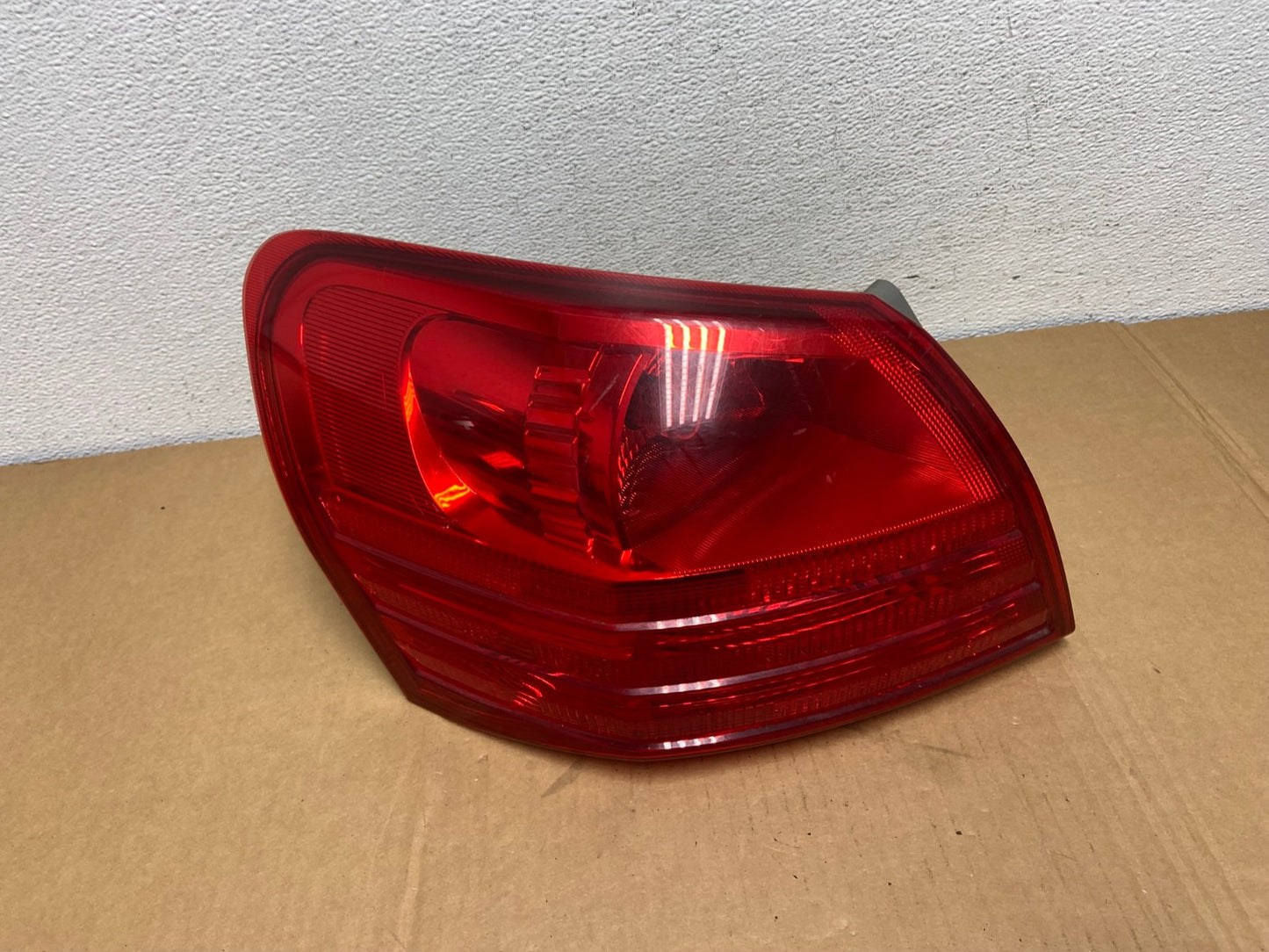 2008 to 2015 Nissan Rogue Left Driver Lh Side Tail Light AC7467 LK0