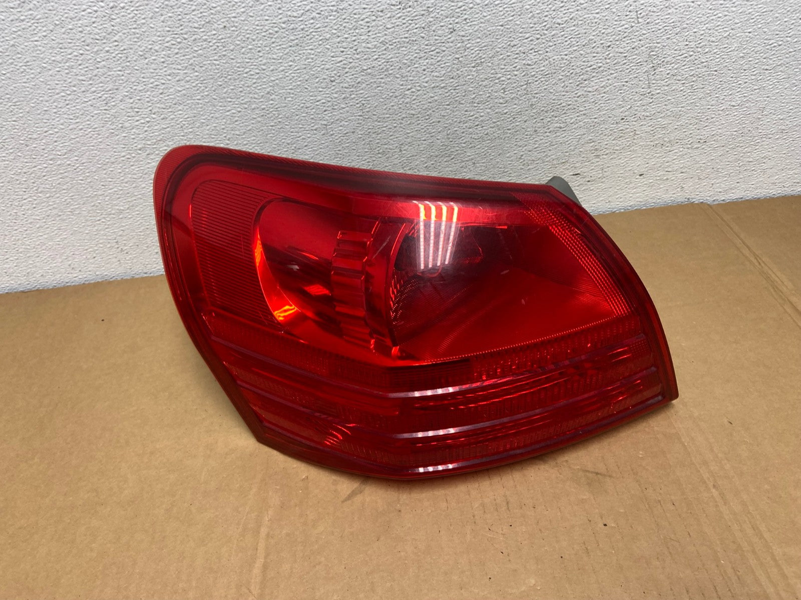 2008 to 2015 Nissan Rogue Left Driver Lh Side Tail Light AC7467 LK0
